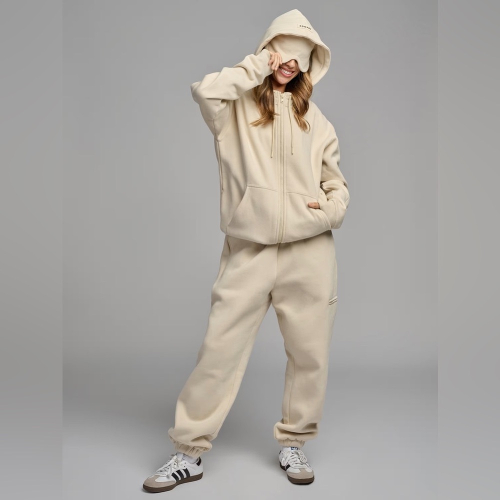 Comfrt Set - Airplane Mode Travel Zip Hoodie & Sweatpants in Bone Color - Picture 2 of 7